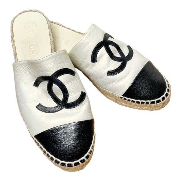 SOLD.   SOLD Chanel Iridescent Goatskin CC Espadrille Mules 38 8 - Picture 3 of 7